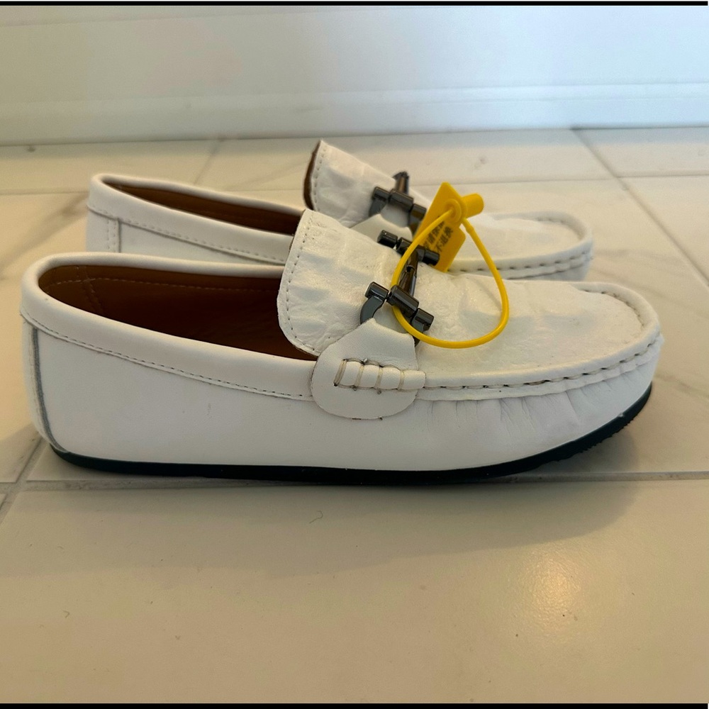 White loafer kids